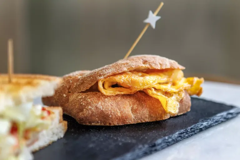 Pincho de tortilla francesa